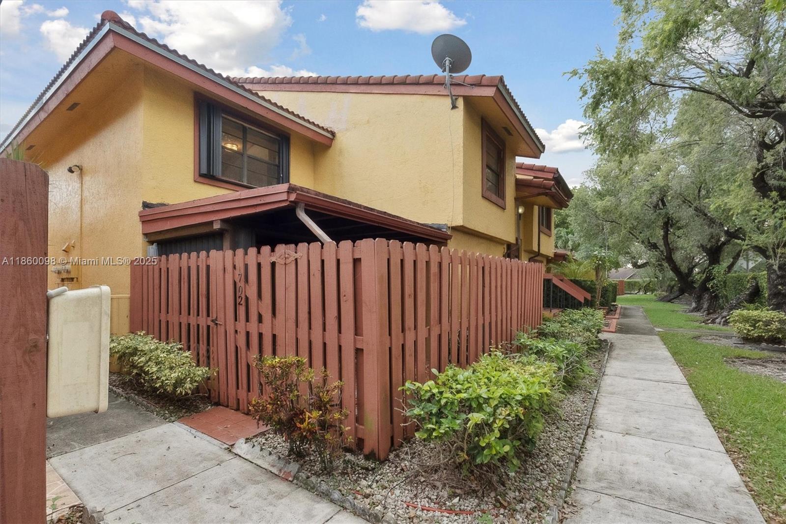 SUMMERSET CONDO PH I - Residential