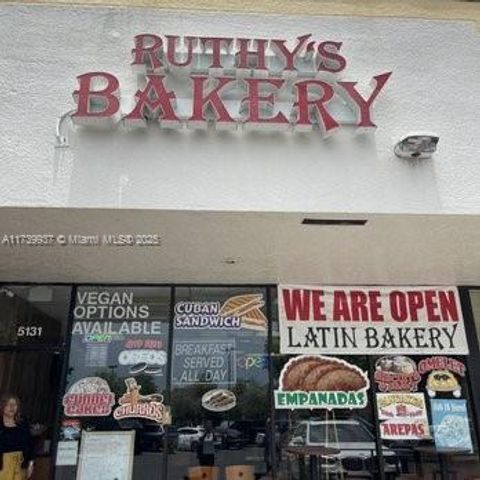 5131 S University Dr Davie FL 33328