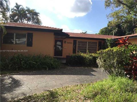 A home in Plantation