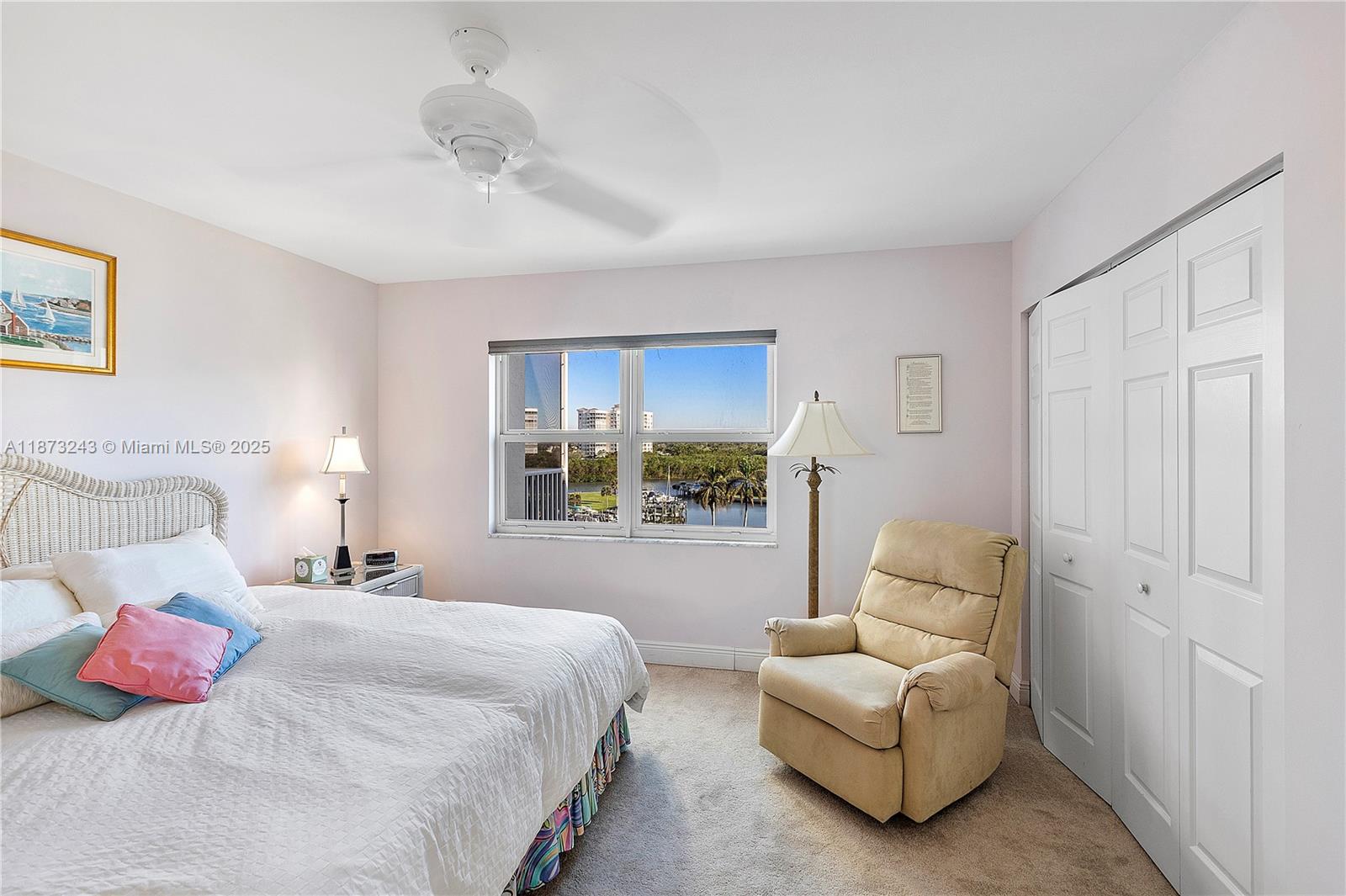 VANDERBILT TOWERS UNIT 3 - Residential