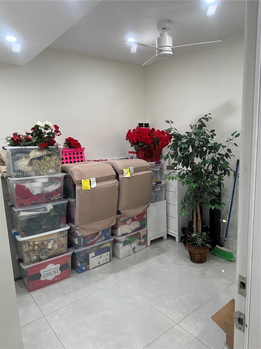 EGRET LAKES ESTATES SEC 4 - Residential