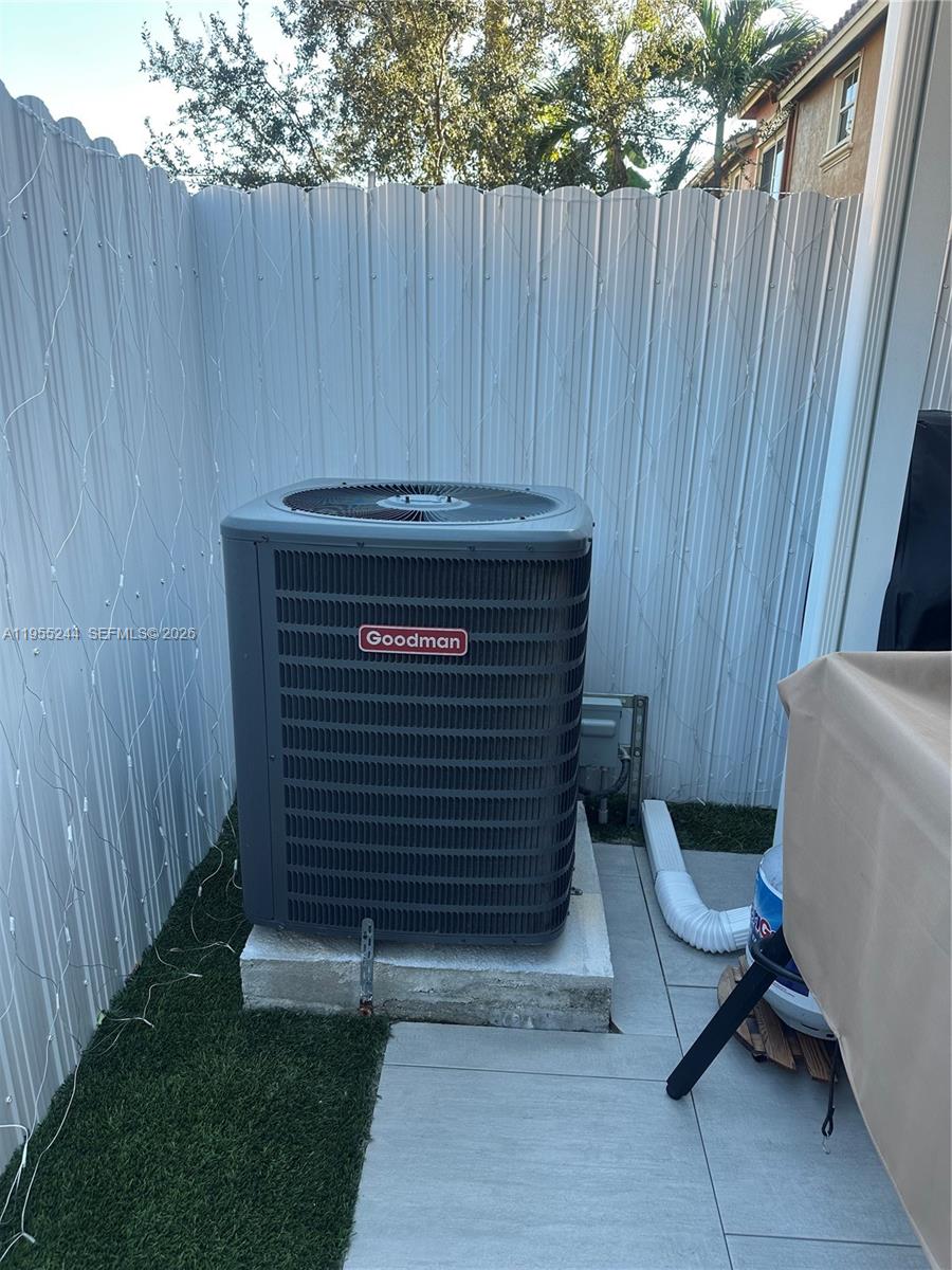 EGRET LAKES ESTATES SEC 4 - Residential