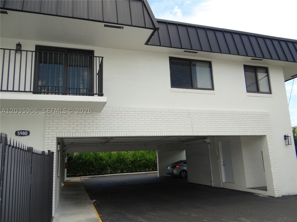 Photo of 5980 SW 40th Ave #C, Dania Beach, FL 33312 (MLS # A12035906)