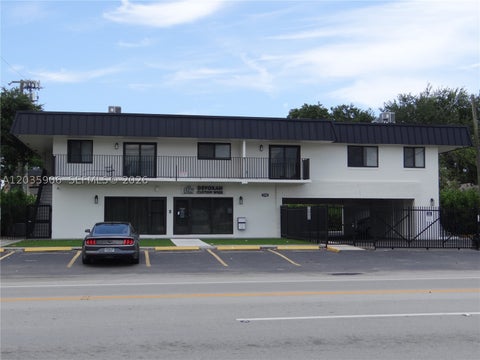 Tiny photo for 5980 SW 40th Ave #C, Dania Beach, FL 33312 (MLS # A12035906)