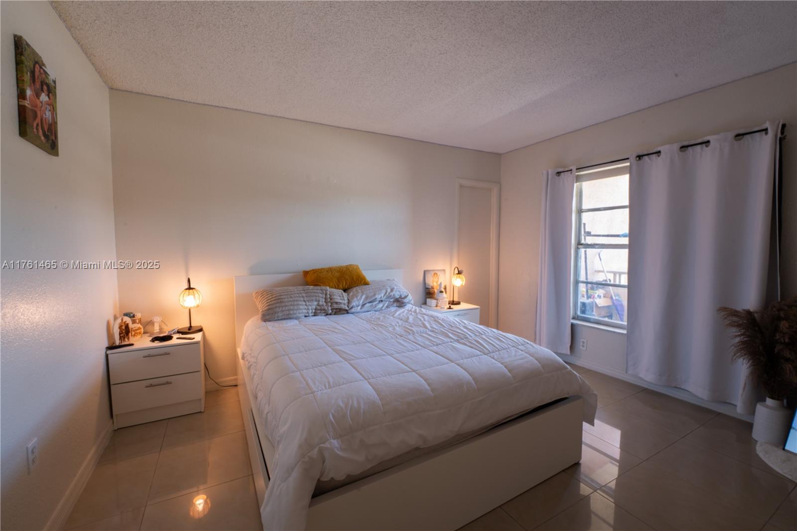 LAKEVIEW GARDENS AT MIAMI - Residential