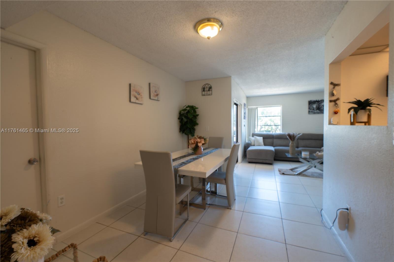 LAKEVIEW GARDENS AT MIAMI - Residential