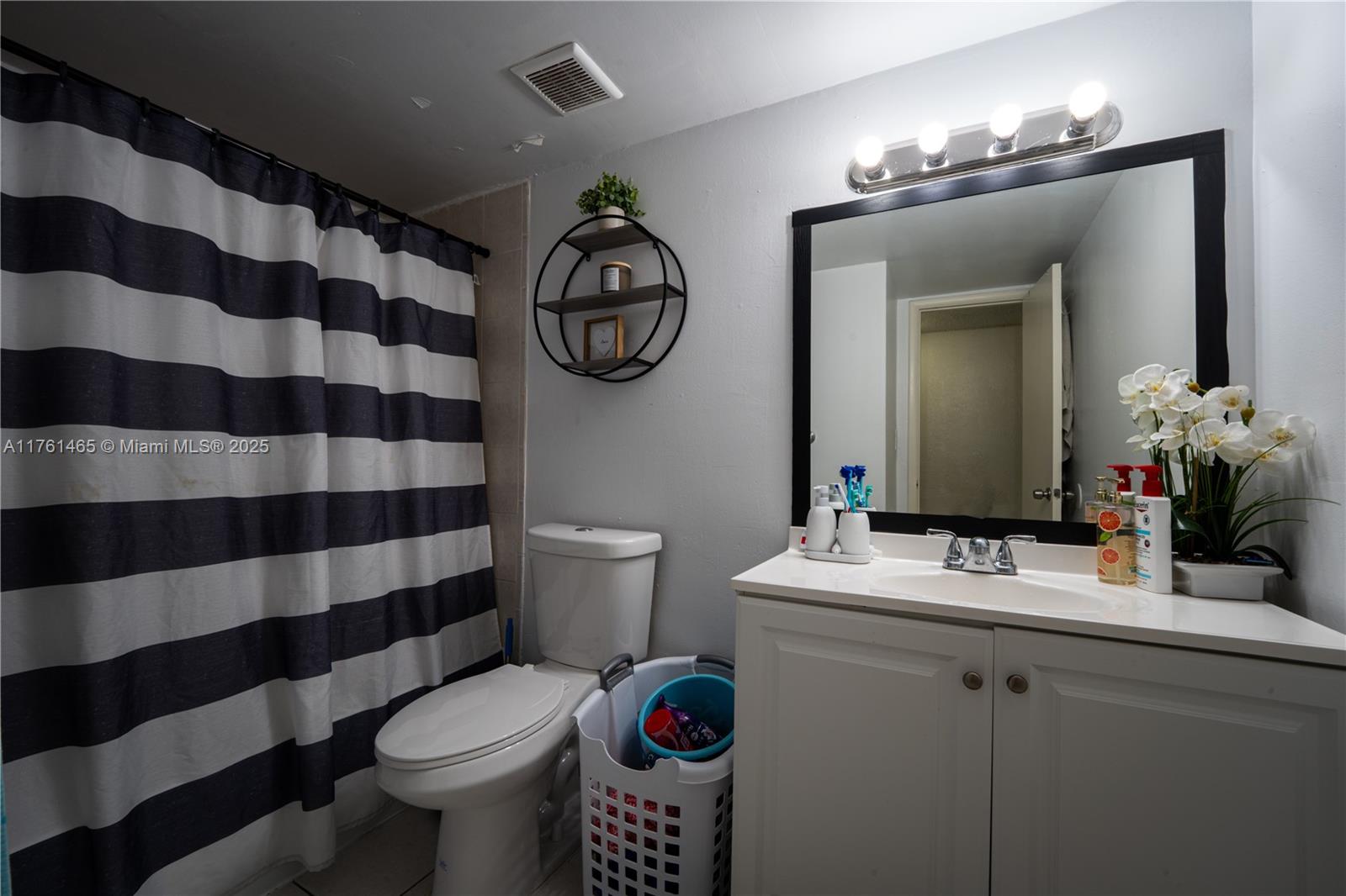 LAKEVIEW GARDENS AT MIAMI - Residential