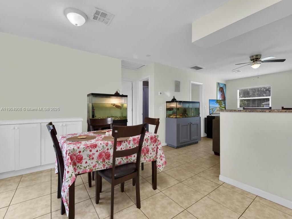 733/735 GILBERT AVE S