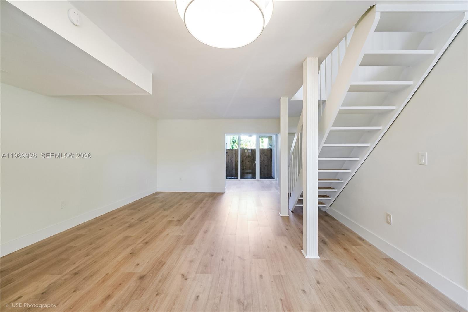 SHORES VILLAS CONDO BLDG - Residential Lease