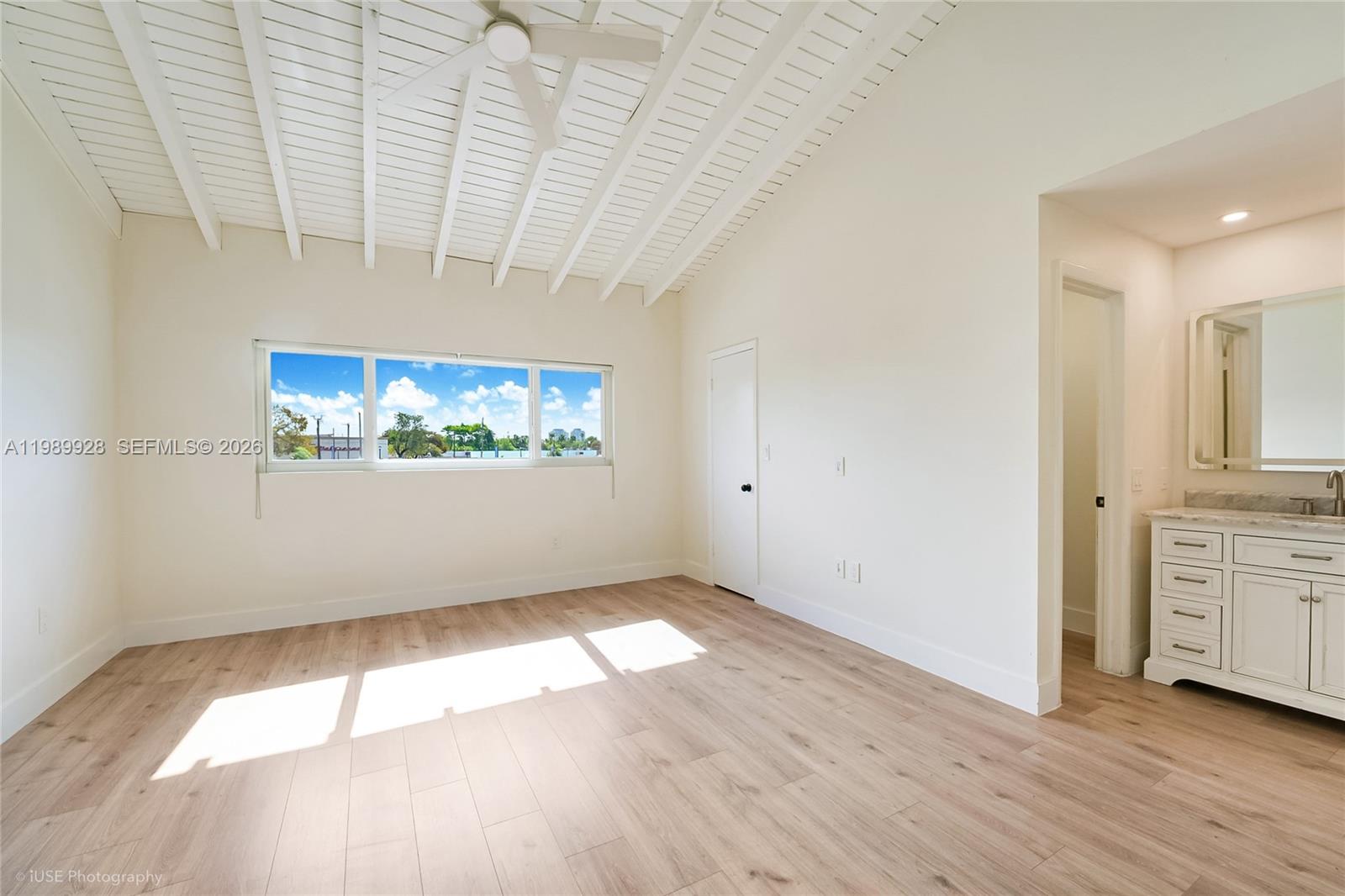 SHORES VILLAS CONDO BLDG - Residential Lease