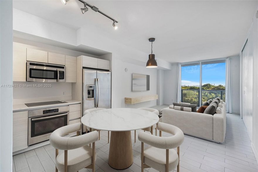 Welcome to this light & bright 1 bedroom unit at the Baltus House! This 1 bedroom, 1 bathroom residence features an in-unit washer/dryer, SS updated appliances, modern design, & an oversized balcony. The building has great amenities including a rooftop deck with hot tubs, main pool deck with day beds, club room, & fitness center. Perfectly positioned in close proximity to Edgewater, Downtown/Brickell, Midtown, & Miami Beach, this is a great opportunity to live in an incredibly centralized location! 1 assigned parking space.