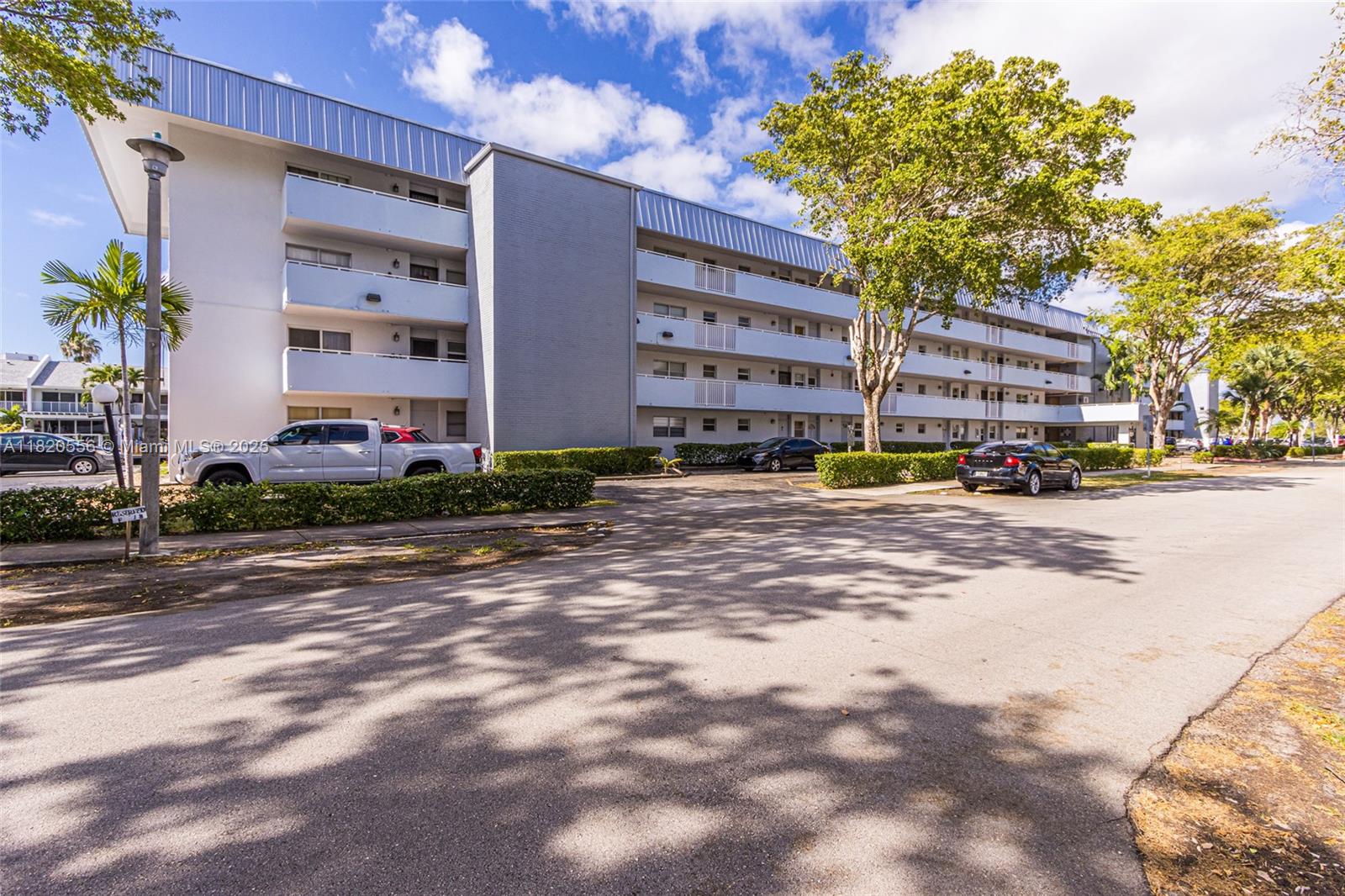 3600 NE 170th St D-112