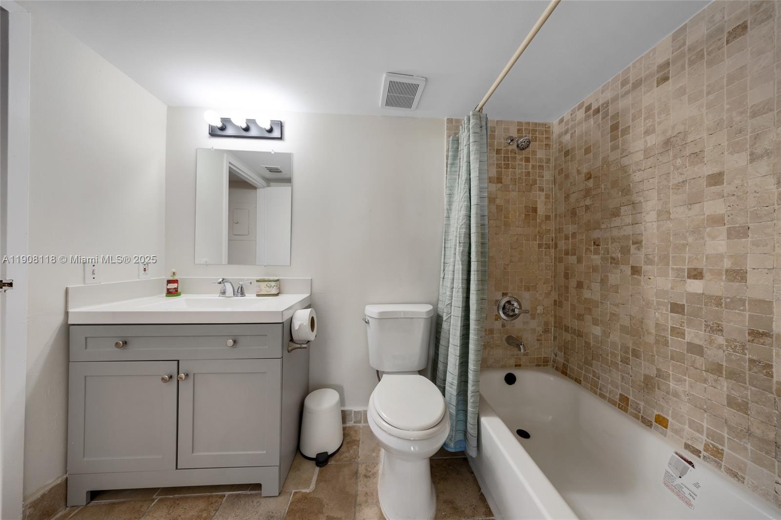 THE GRANDVIEW PALACE COND - Residential Lease