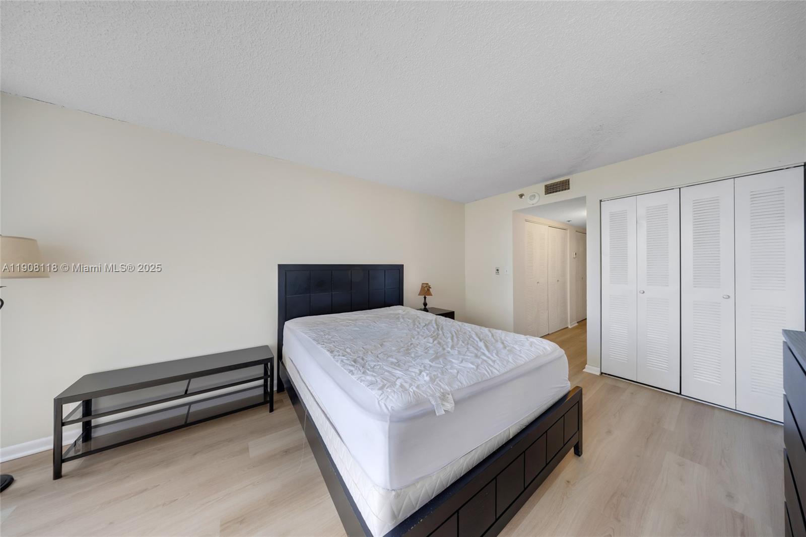 THE GRANDVIEW PALACE COND - Residential Lease