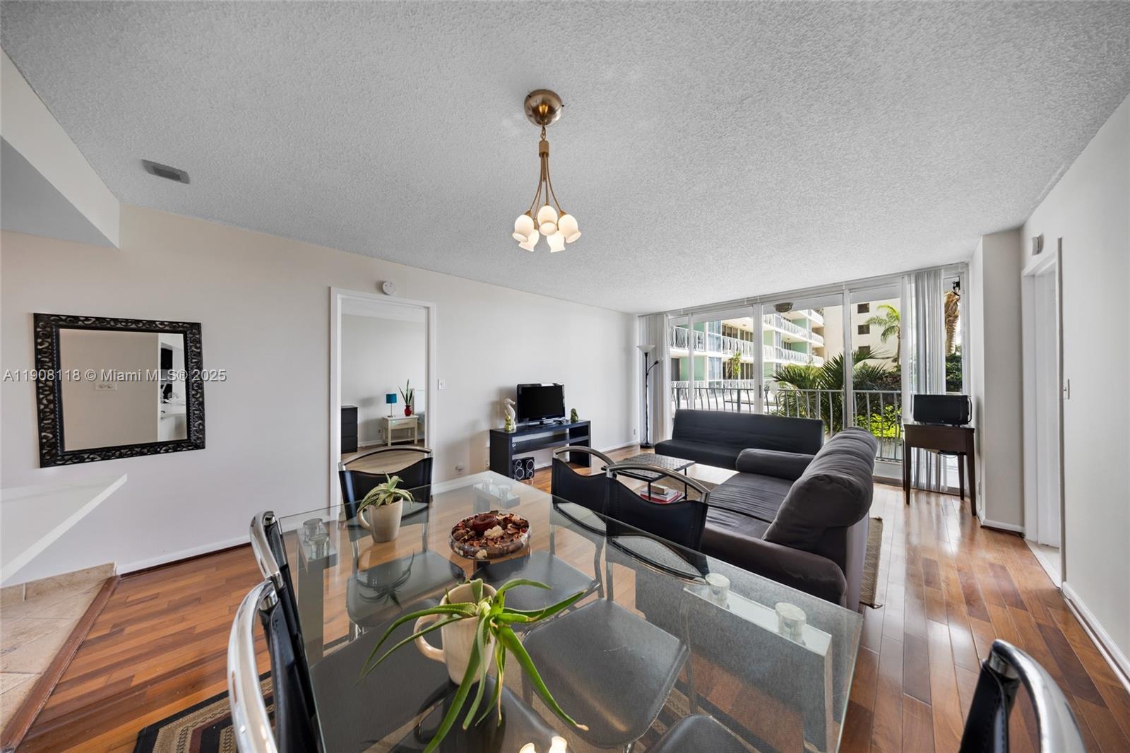 THE GRANDVIEW PALACE COND - Residential Lease