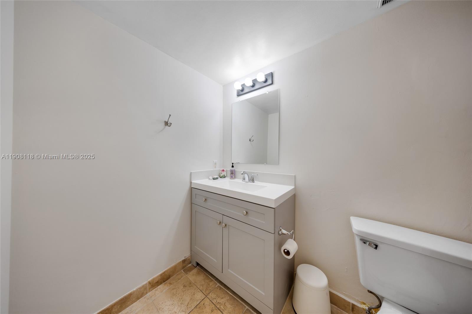 THE GRANDVIEW PALACE COND - Residential Lease