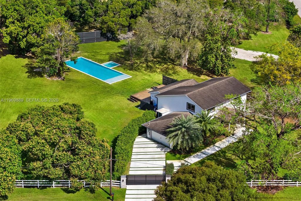 Photo of 18301 SW 50th St, Southwest Ranches, FL 33331 (MLS # A11969889)