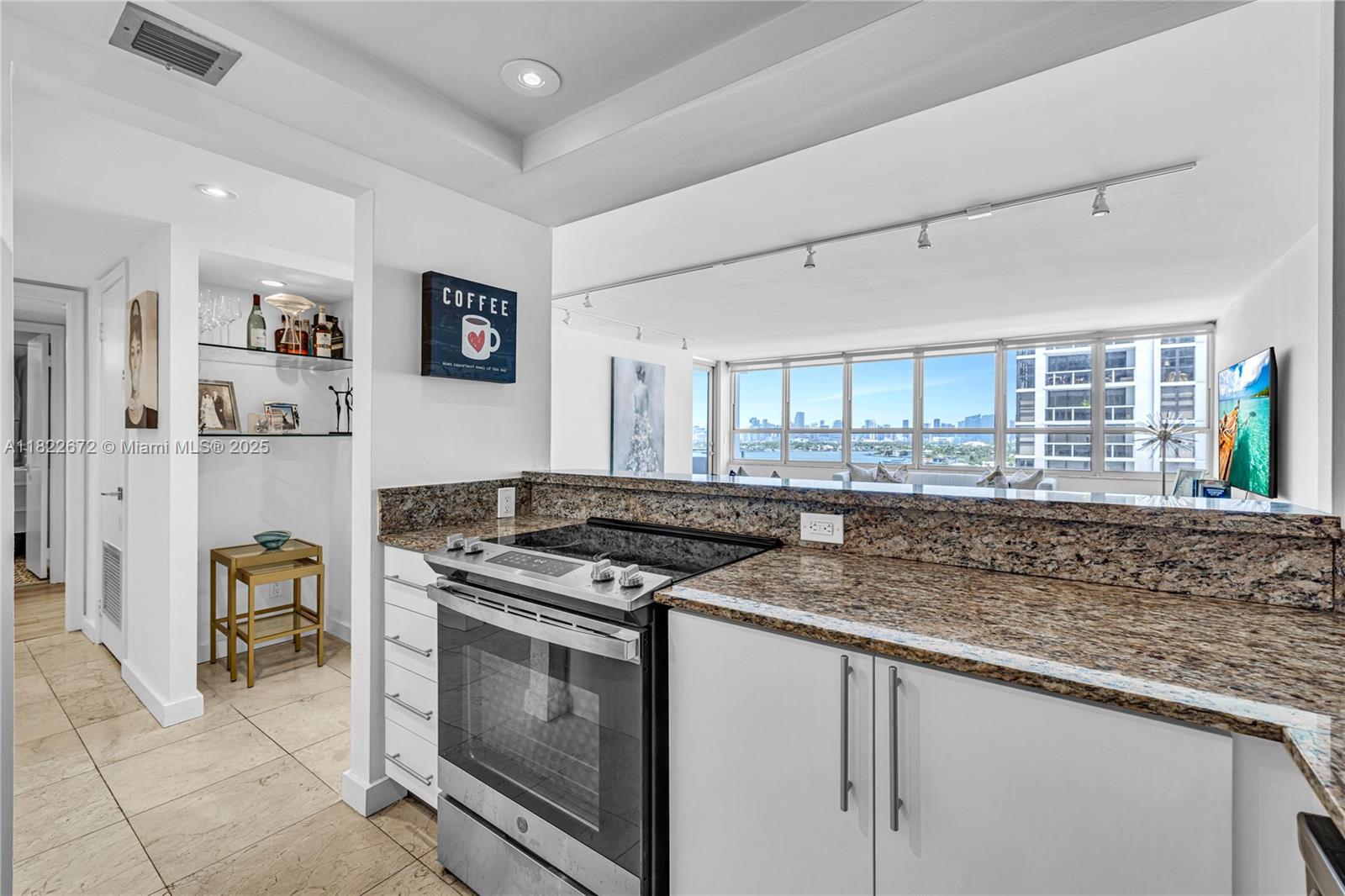 11 Island Ave 1103, Miami Beach, FL, 33139/$745,000 2 11 Island Ave 1103