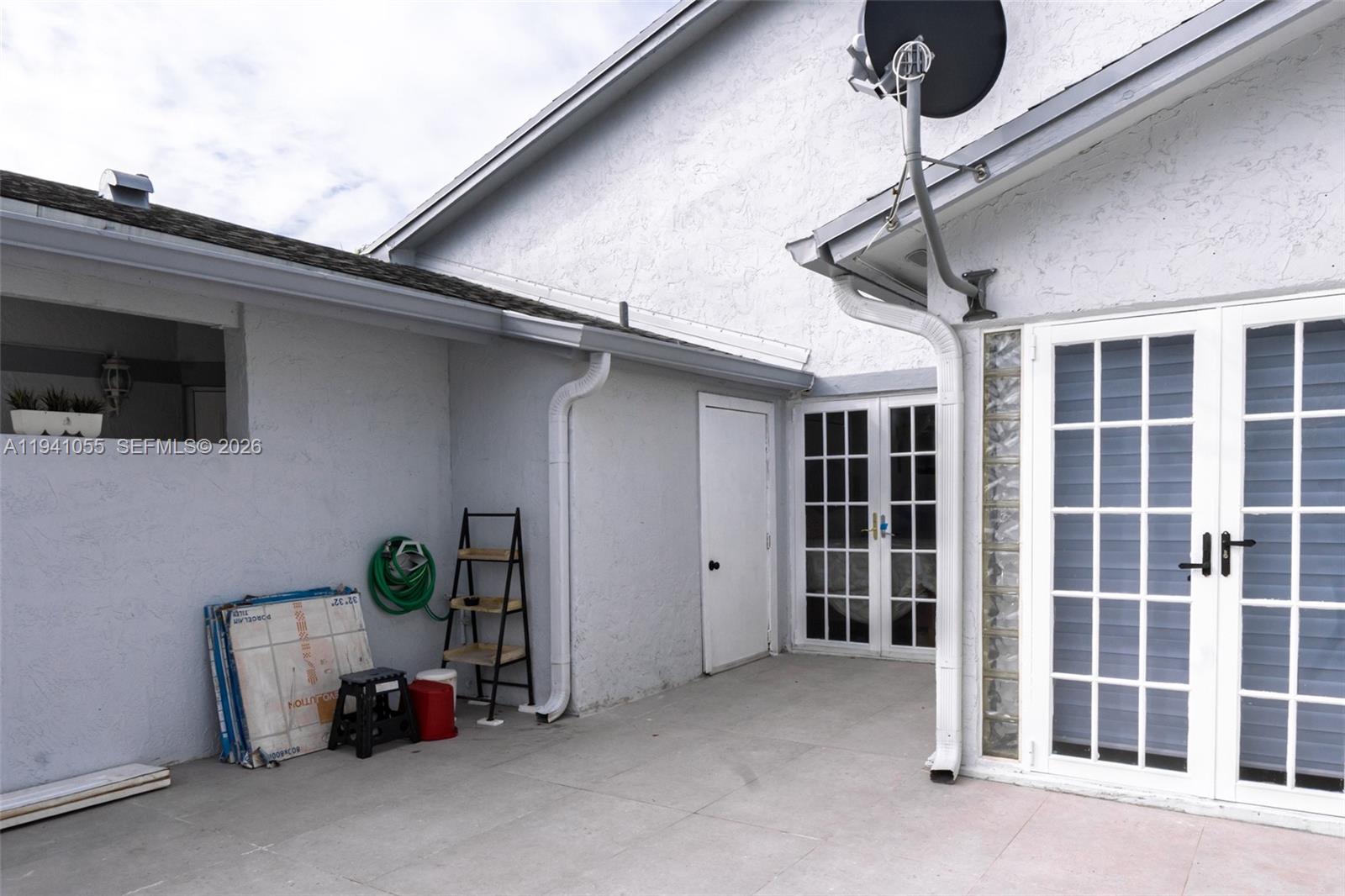 View photos, virtual tours, details... 6405 SW 152nd Cir Pl 10-05