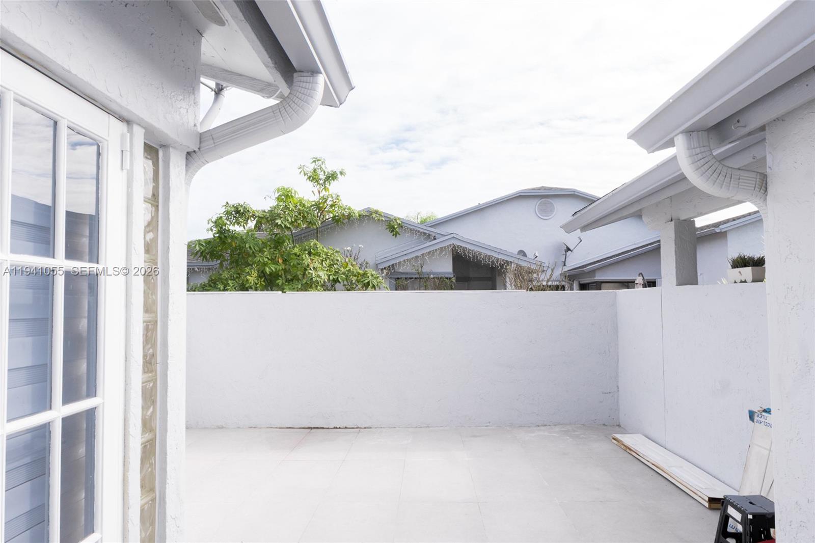 View photos, virtual tours, details... 6405 SW 152nd Cir Pl 10-05