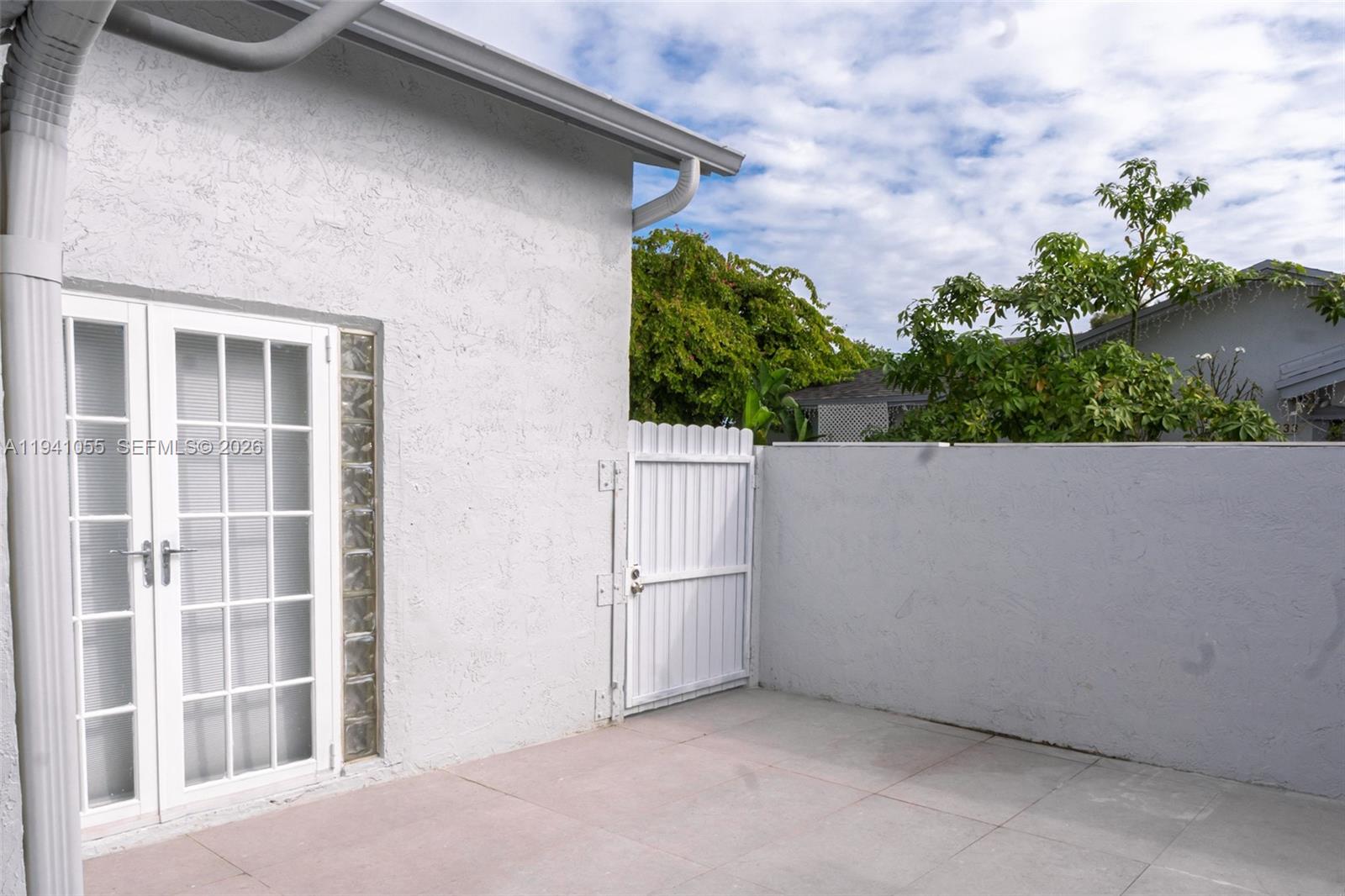 WESTWIND LAKES GARDEN HOM - Residential