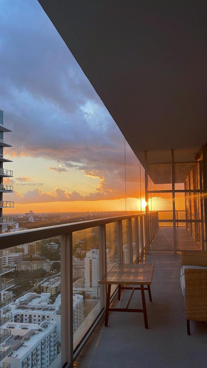 1111 SW 1st Ave 3715-N