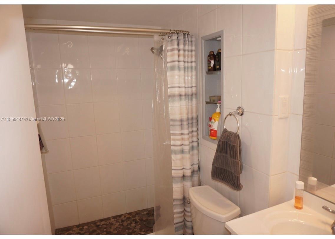 ISLAND CLUB THREE CONDO - Residential