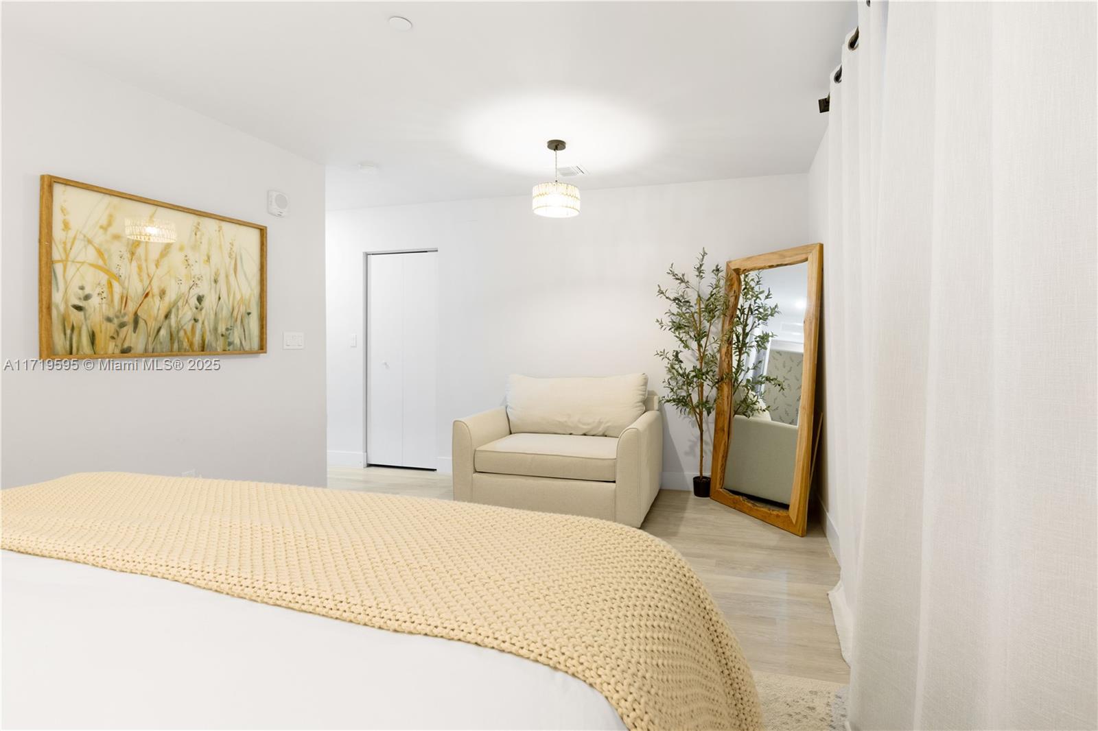 RIVERWOOD - Residential