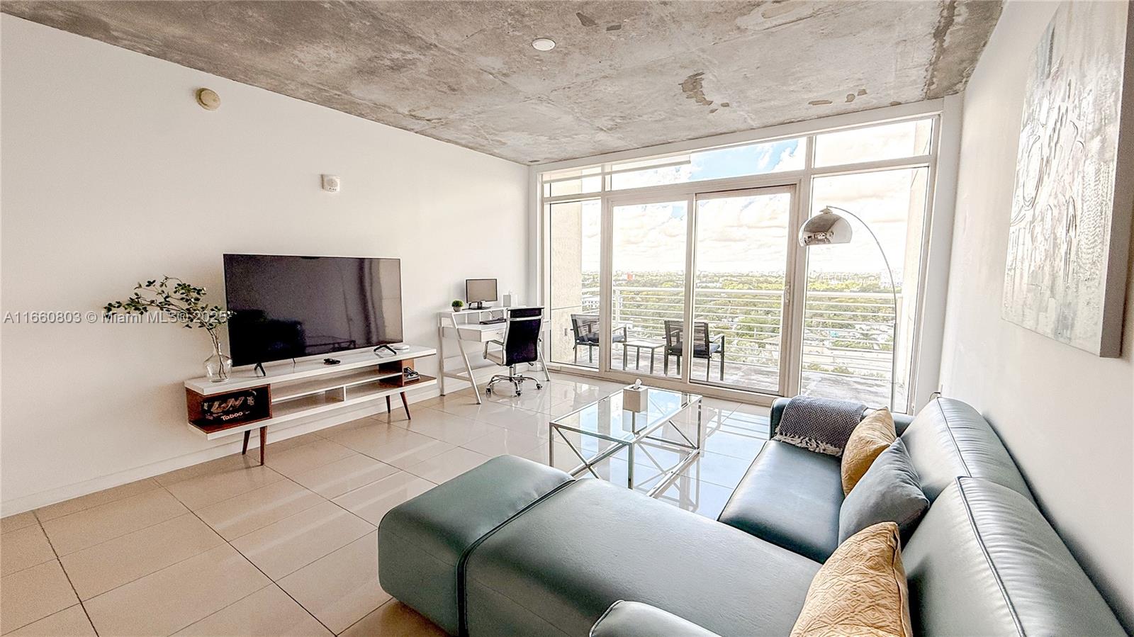 MIDBLOCK MIAMI CONDO - Residential
