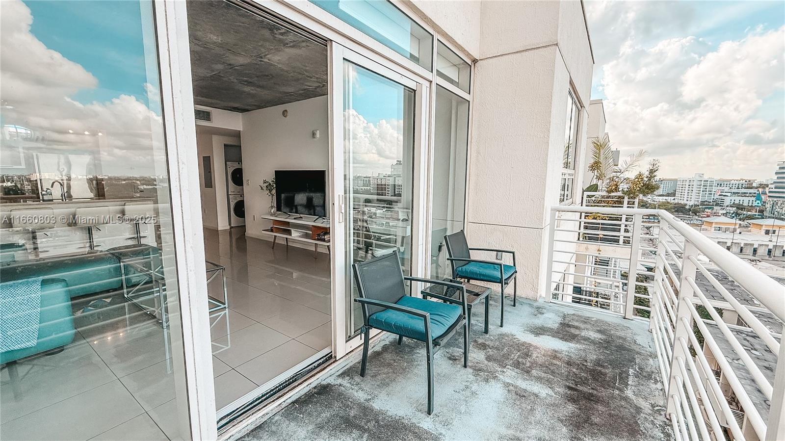 MIDBLOCK MIAMI CONDO - Residential