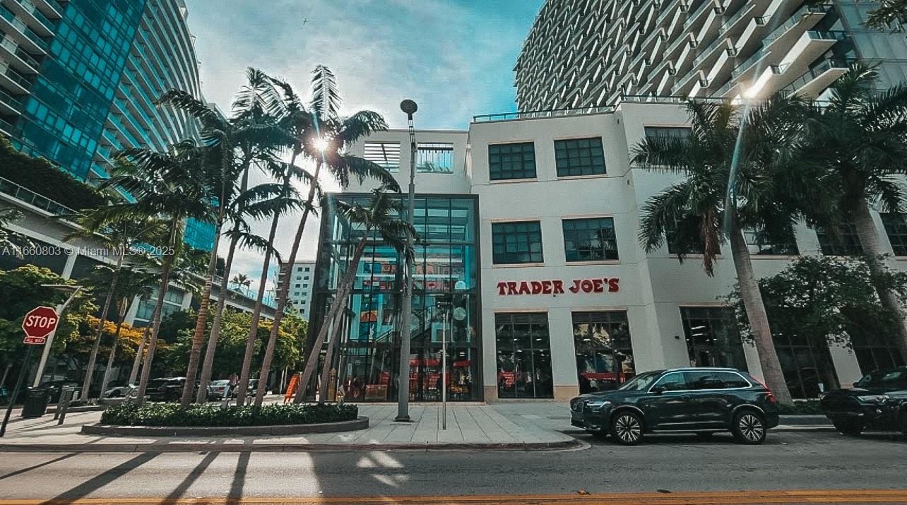 MIDBLOCK MIAMI CONDO - Residential