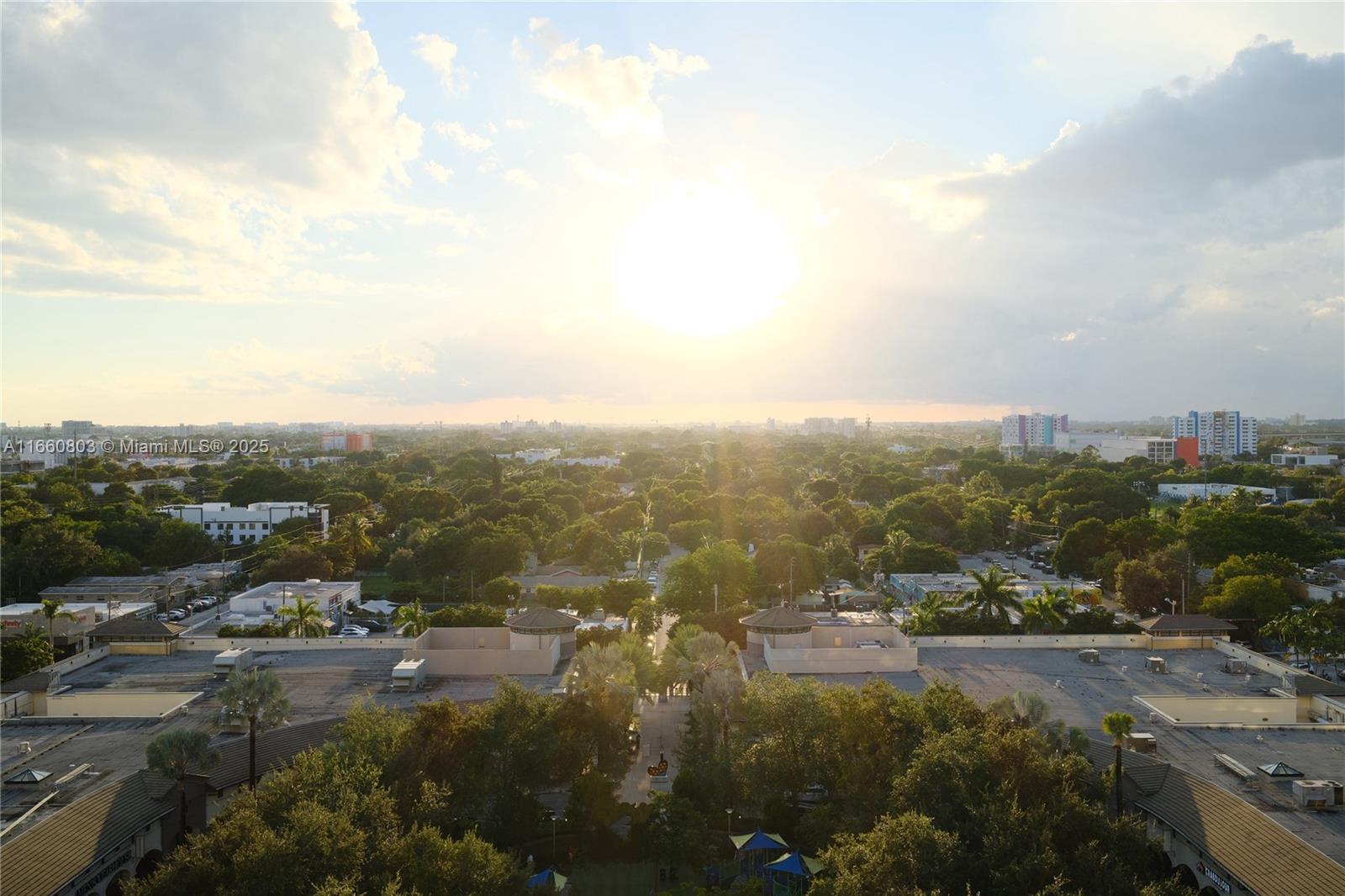 MIDBLOCK MIAMI CONDO - Residential