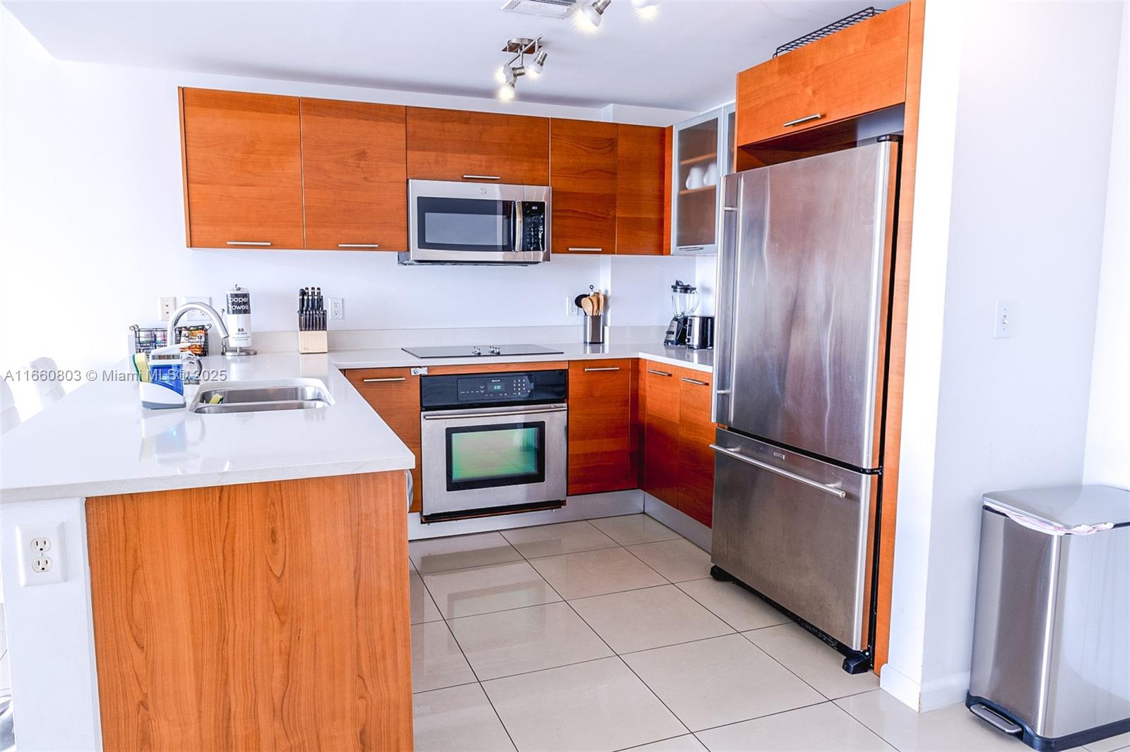 3250 NE 1st Ave 1110