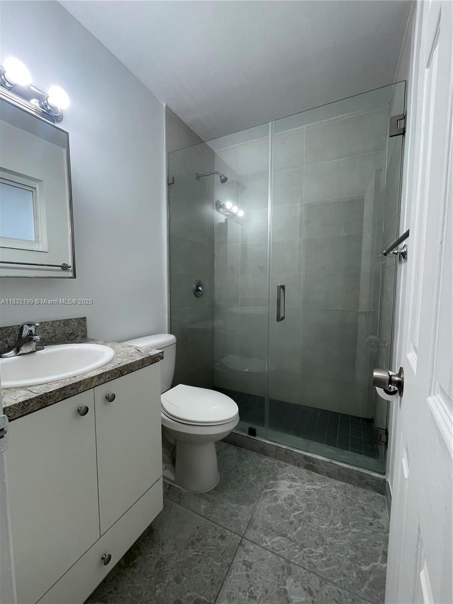 1100 SW 36th Ct 21