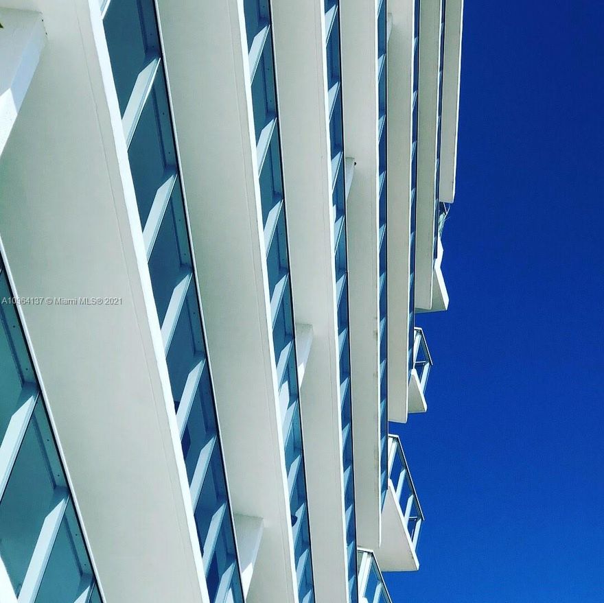 Amazing 2 bedroom and 2 bathrooms unit for sale at boutique building Baltus House! 1 assigned parking spaces! Huge storage. Amazing views from balcony. Not carpet. Stainless Steel appliances in kitchen, washer and dryer inside unit! Rented monthly for $2450/ mo until April 2022. 
No carpet.
1 assigned parking space.