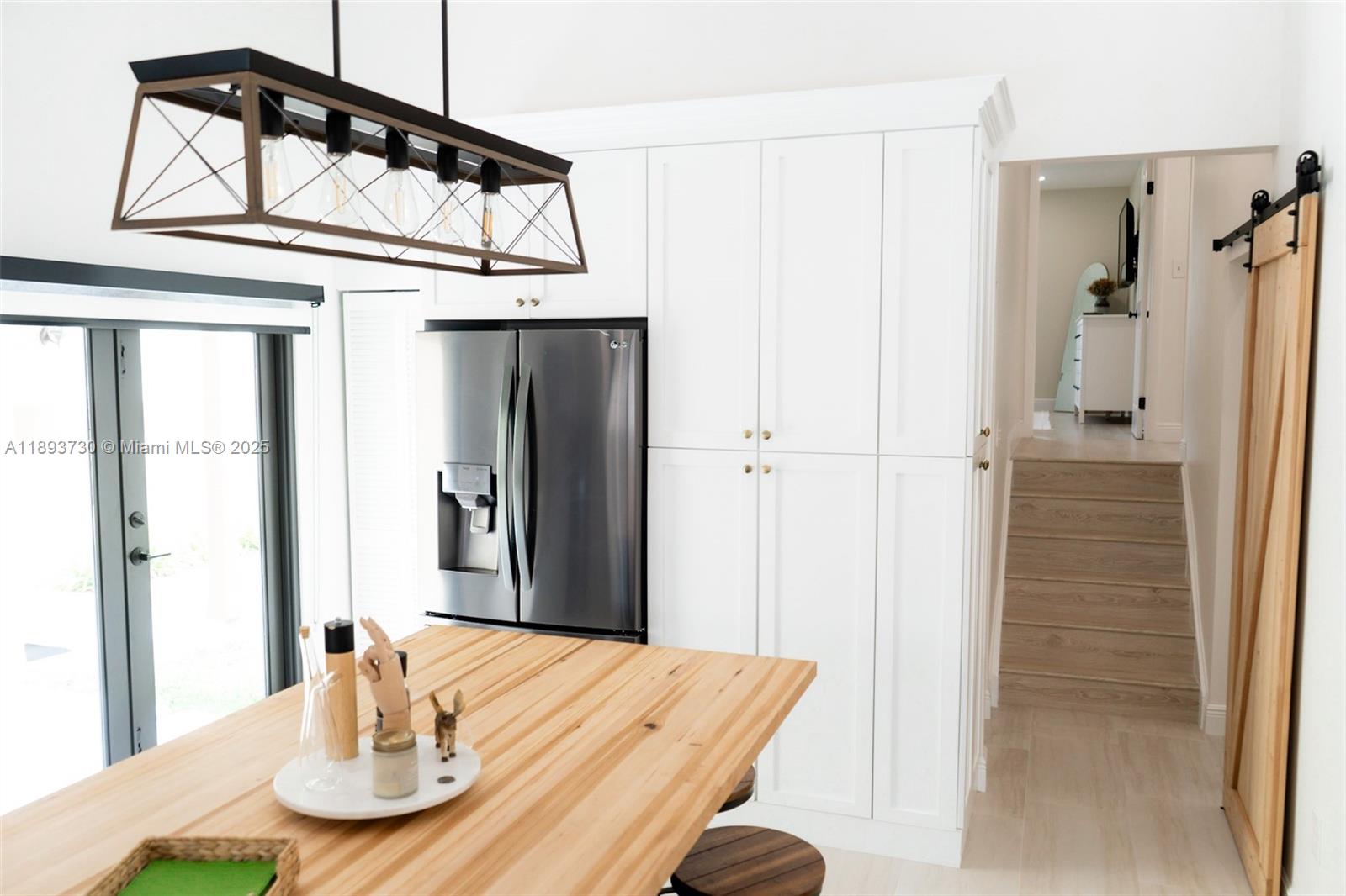 LAKES BY THE BAY SEC 3 - Residential Lease