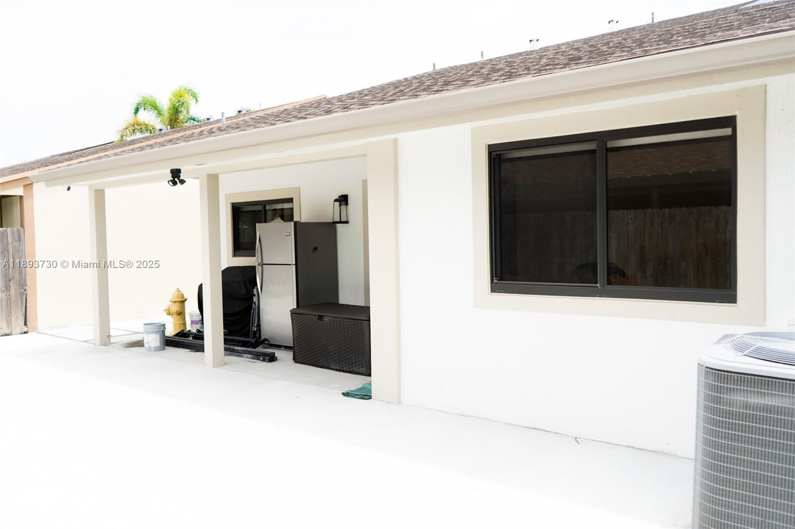 LAKES BY THE BAY SEC 3 - Residential Lease