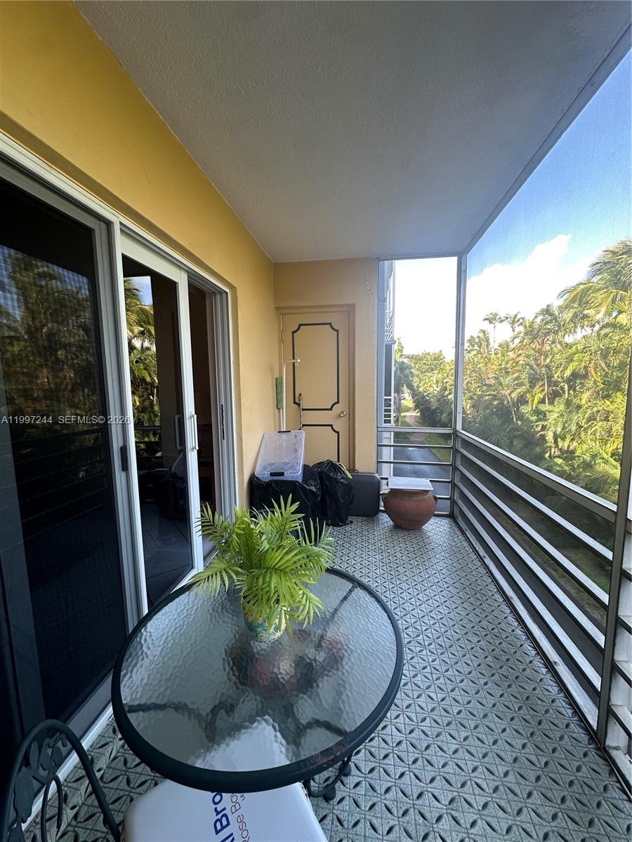 FAIRWAYS ROYALE CONDO - Residential