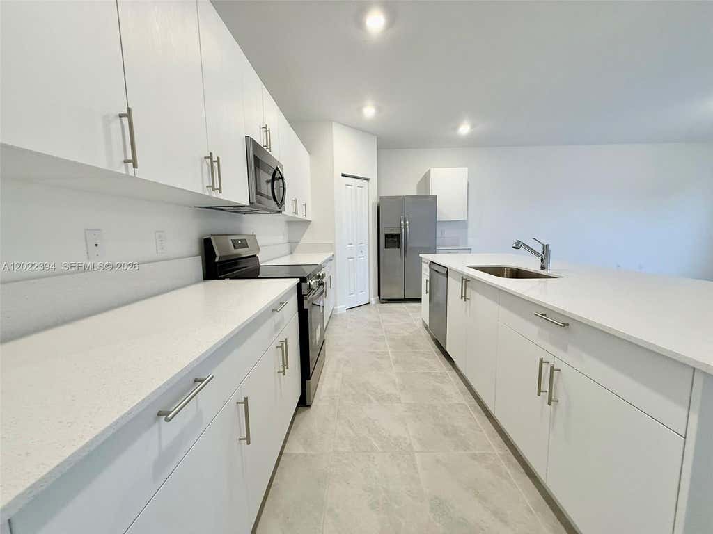Photo of 2958 Park Pl #5838, Dania Beach, FL 33312 (MLS # A12022394)