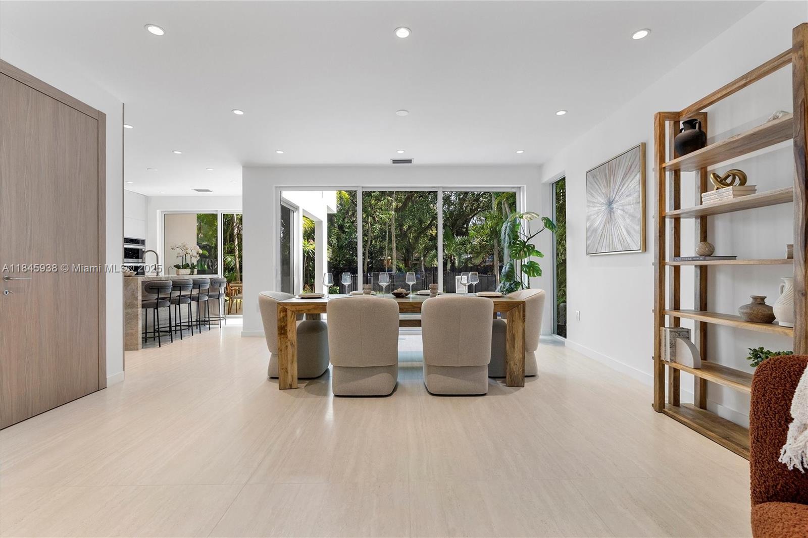 SILVER BLUFF EST-SEC B - Residential