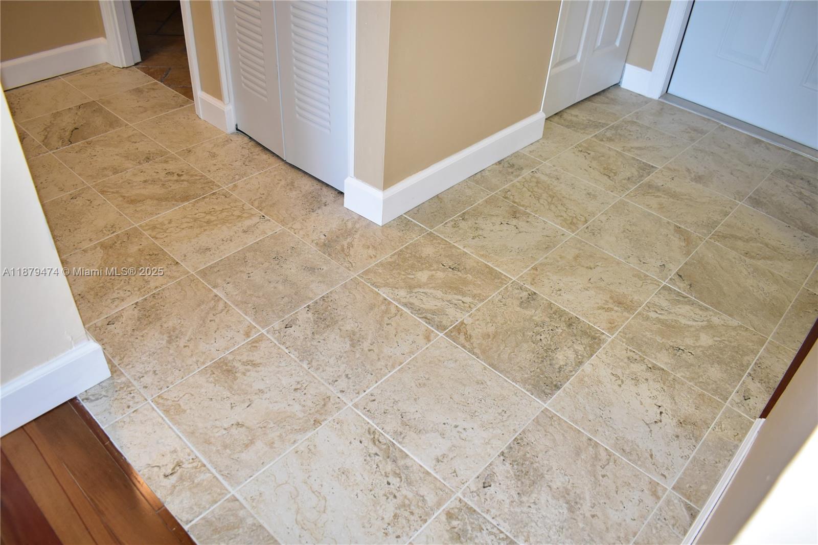 SUNRISE LAKES 131 CONDO - Residential