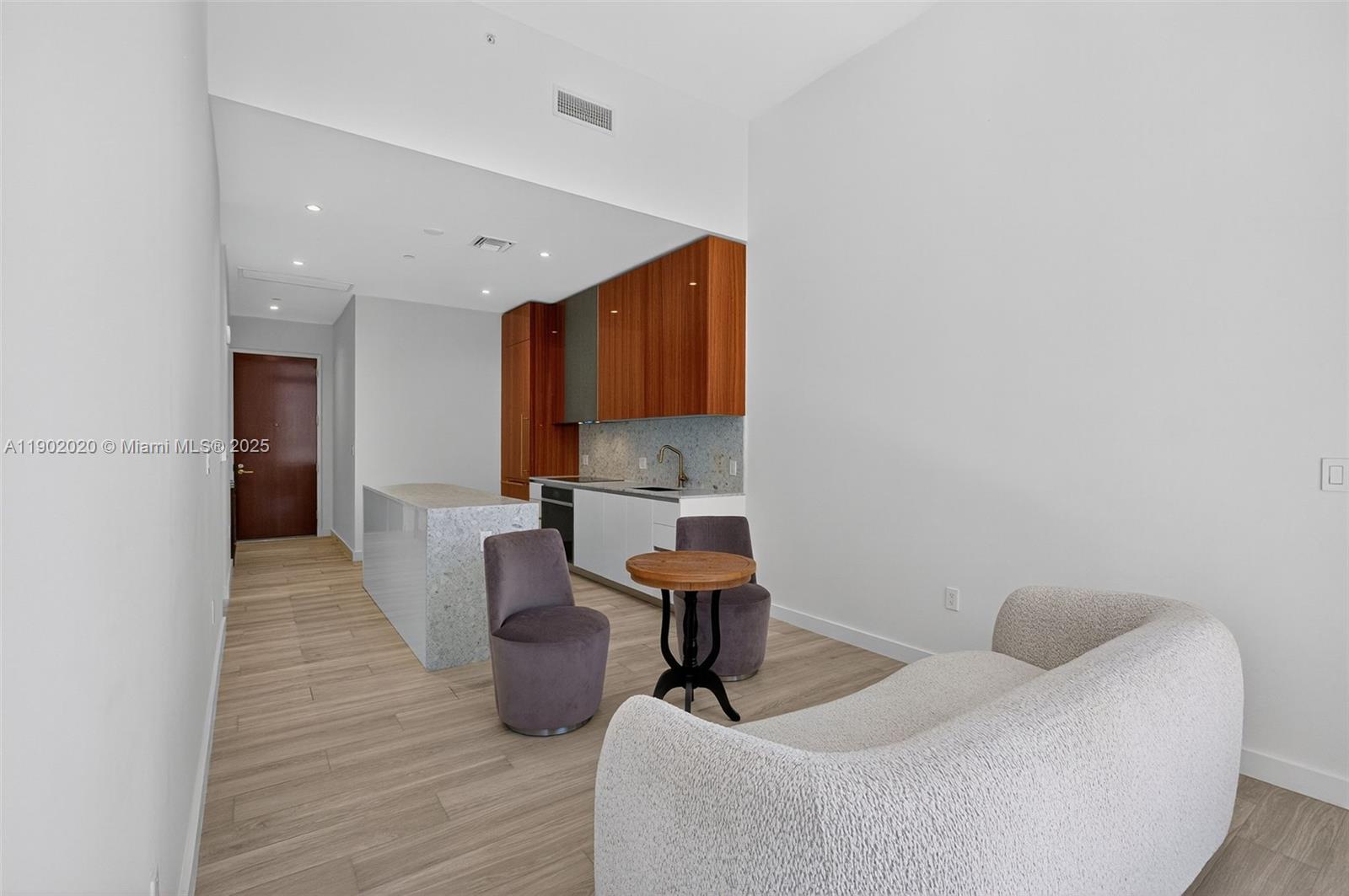 2655 S Bayshore Dr 705