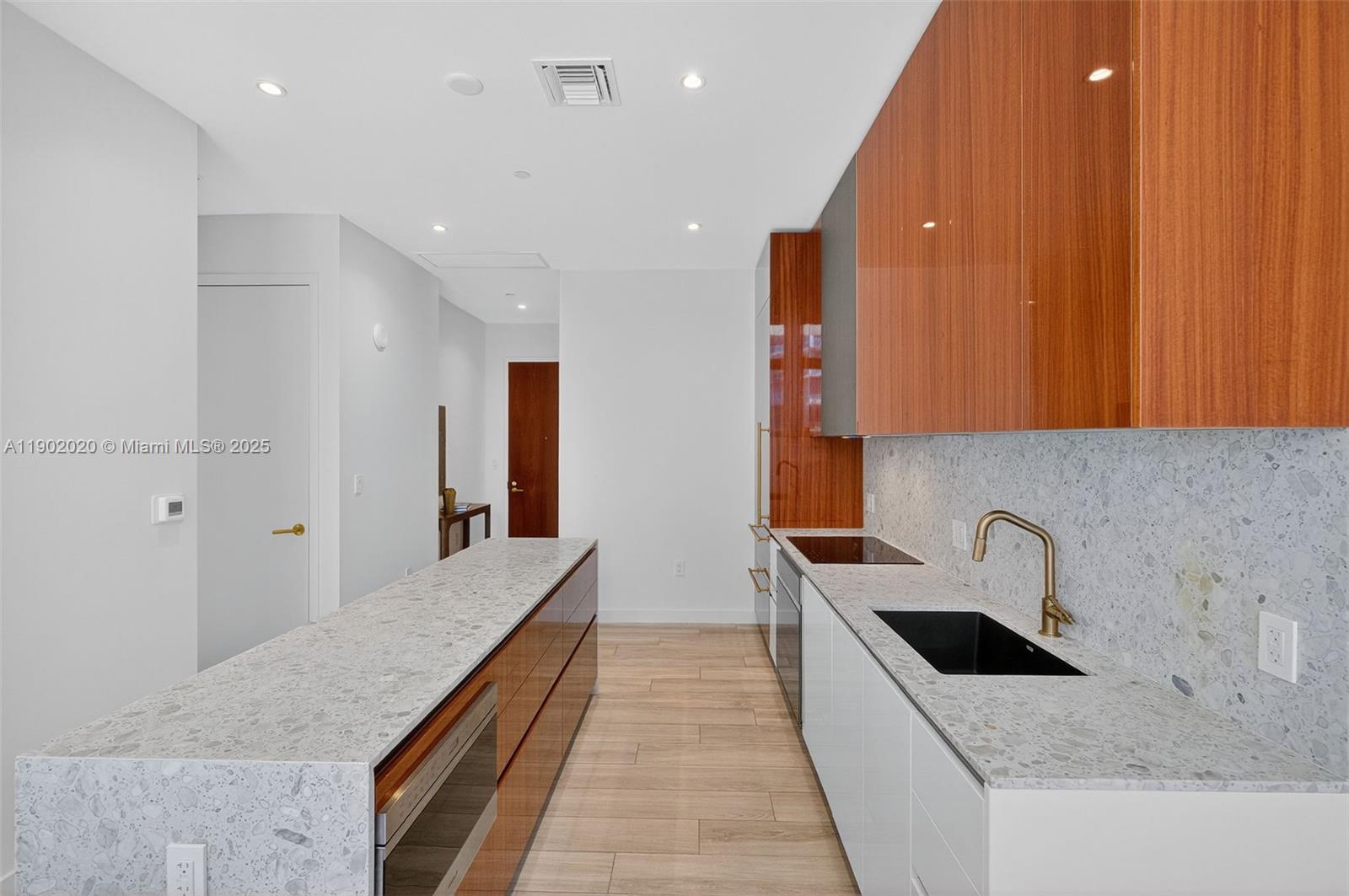 2655 S Bayshore Dr 705