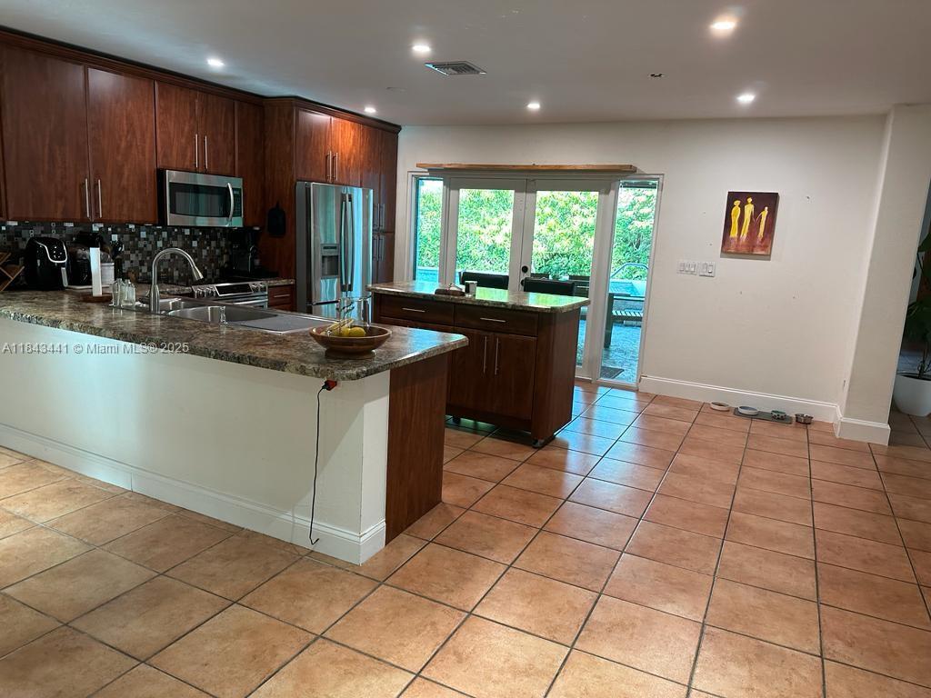 COLETOWN ACRES - Residential