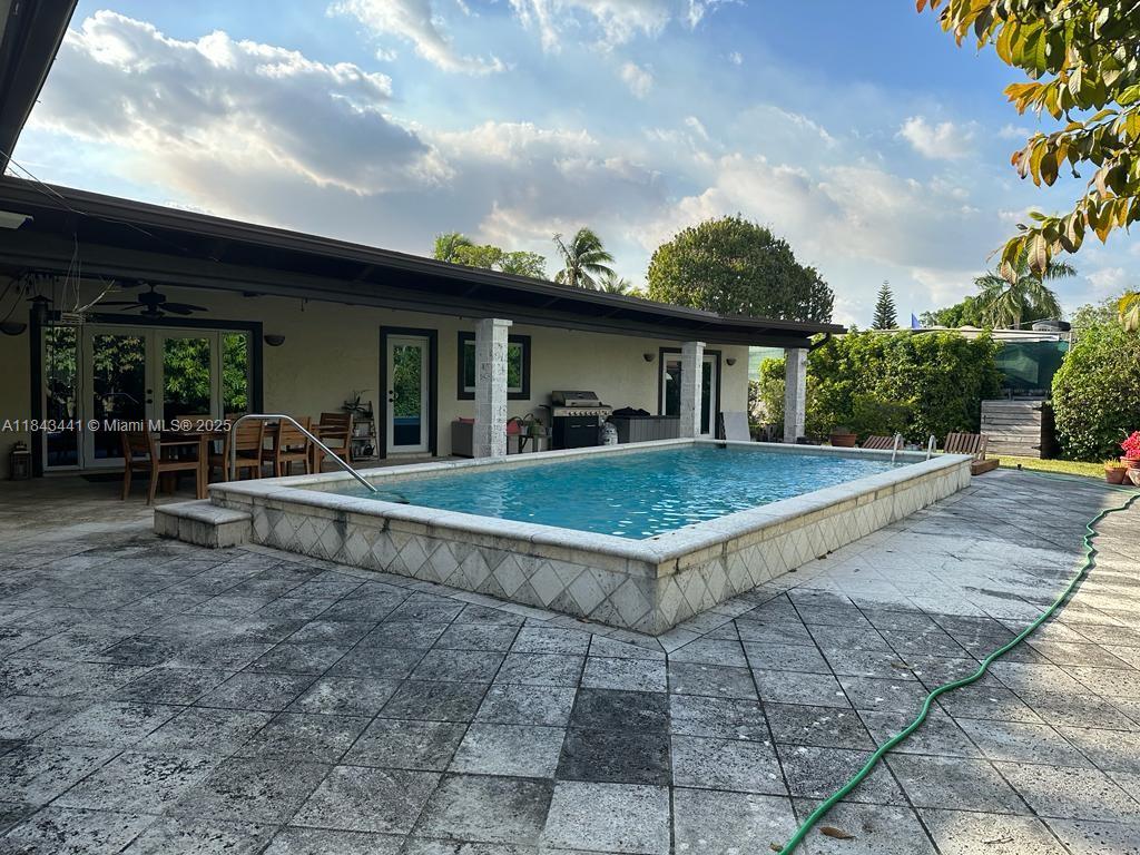 COLETOWN ACRES - Residential