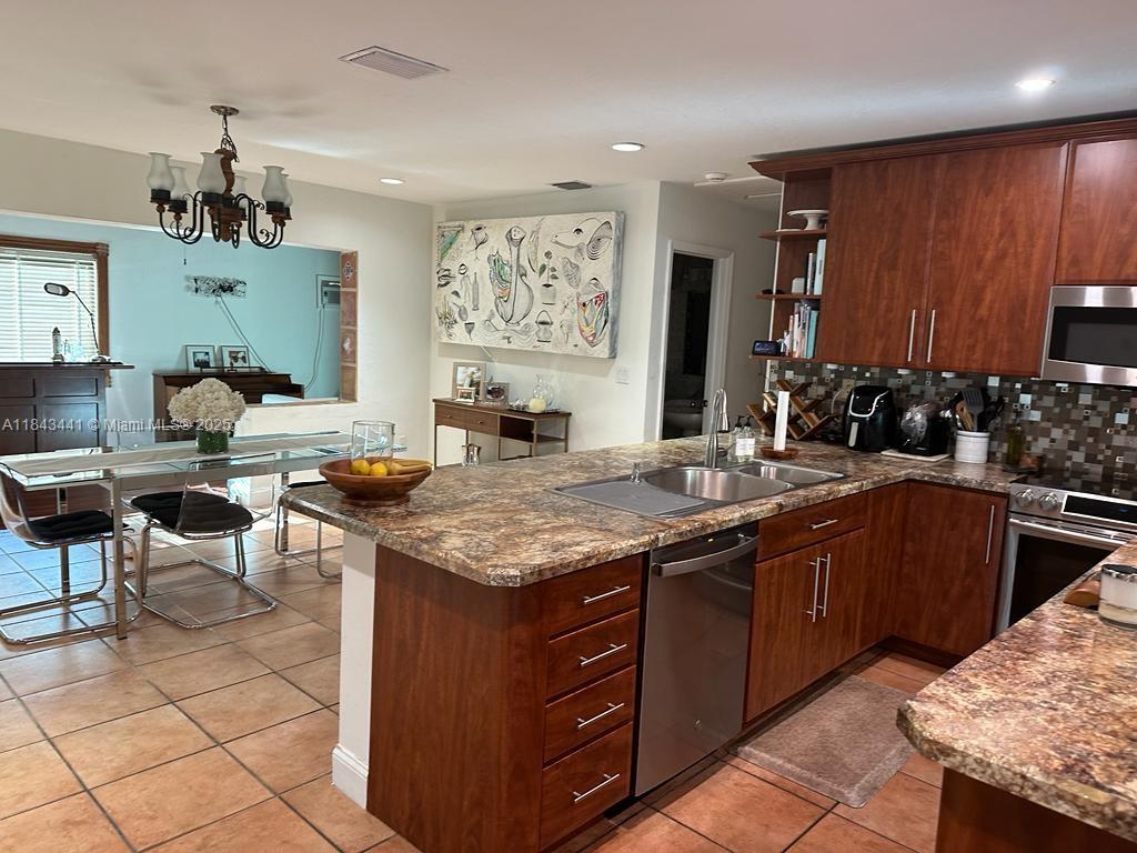 COLETOWN ACRES - Residential