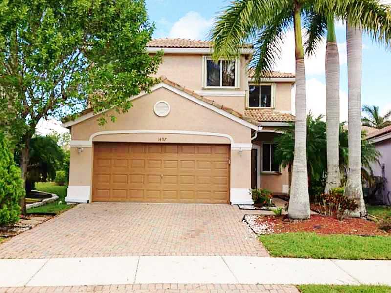 BEATIFUL 5 BEDROMS, 3.5 BATH HOME, FEATURES NEUTRAL PAINT, THROUGHOUT WITH TILE IN 1ST FLOOR AND WOOD ON 2ND FLOOR, LAWN CARE AND ECM SERVICE CONTRACT INCLUDED IN RENT, NICE YARD. A+ SCHOOL. GREAT COMMONS AREAS, SOCCER FIELD, BASKETBALL COURT, MINI GOLF, CONFERENCE ROOM AND AMAIZING POOLS