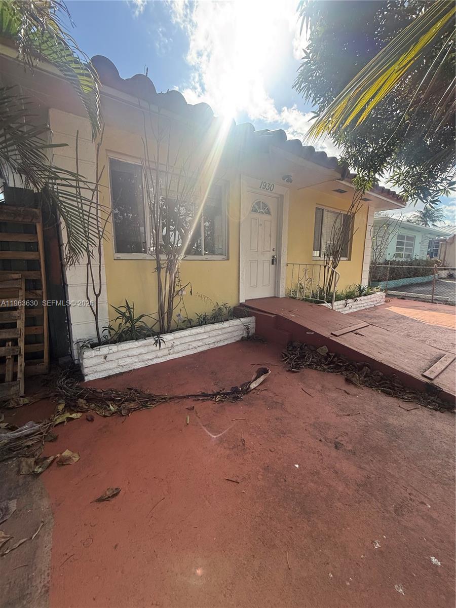 HOLLYWOOD - Residential