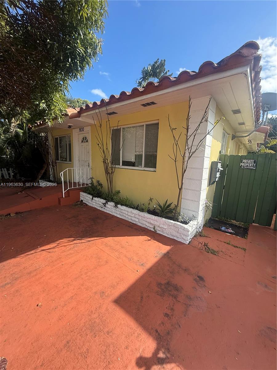 HOLLYWOOD - Residential