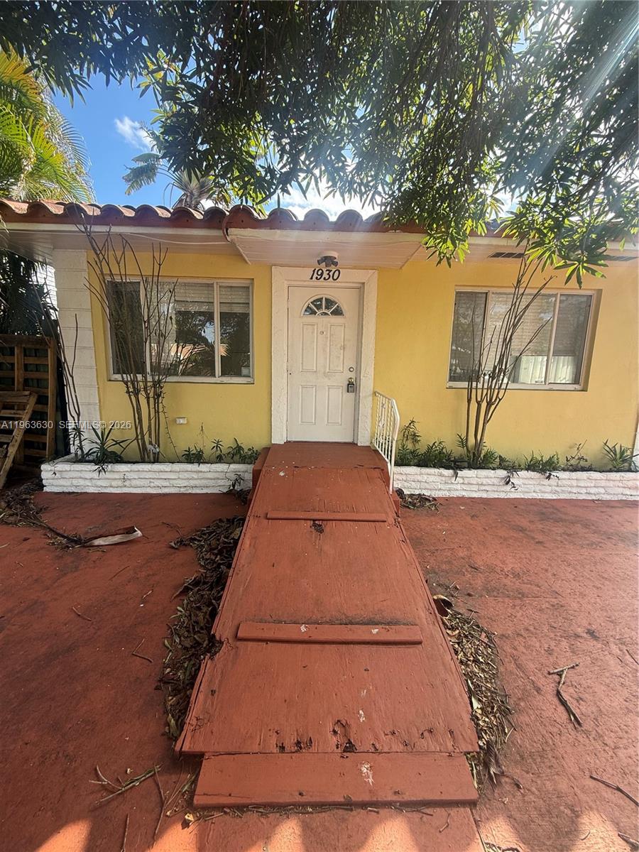 HOLLYWOOD - Residential